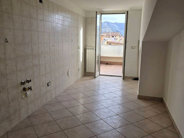 Appartamento trilocale in vendita in Via Fratelli Bandiera, Villanova, Guidonia Montecelio