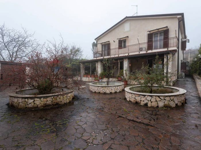 Casa con 6 locali in vendita in Via Rosario Livatino, Centro, Pedara