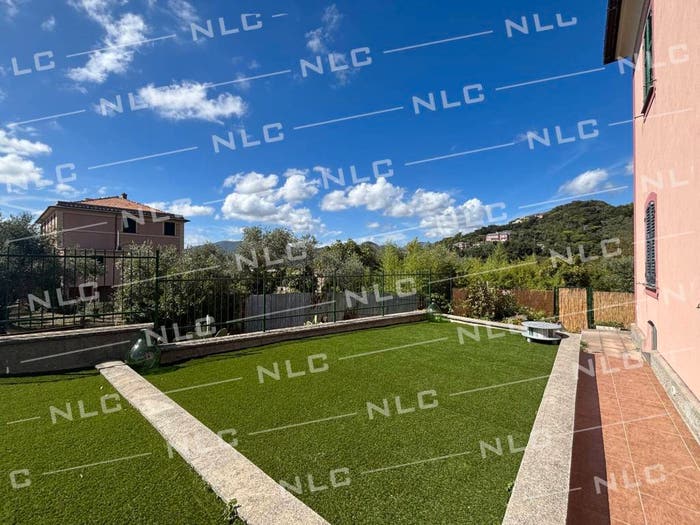 Appartamento quadrilocale in vendita in Via Madonna della Neve, Lavagna