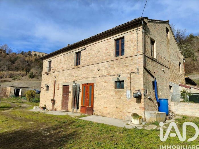 Casa con 6 locali in vendita in Contrada SAN SAVINO, Petritoli