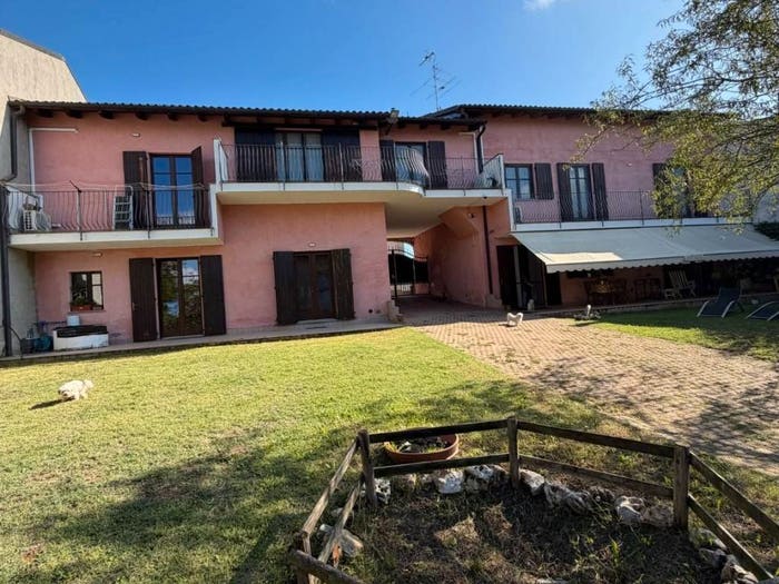 Casa con 6 locali in vendita in Via Guglielmo Marconi, Fabiano, Solonghello