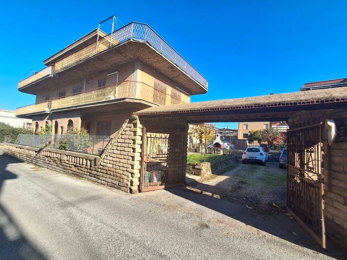 Casa con 6 locali in vendita in Via Catanzaro, Pavona, Albano Laziale