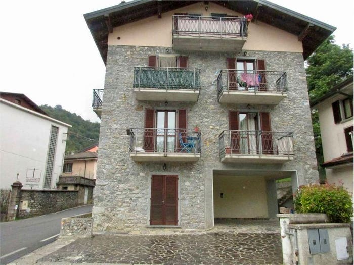 Appartamento quadrilocale in vendita in via cà Andreane, Brancilione, Corna Imagna