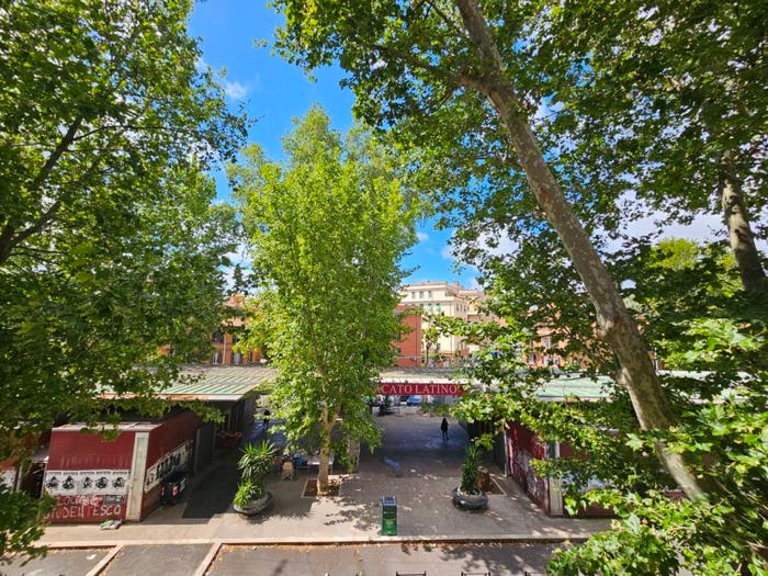 Appartamento trilocale in vendita in Piazza Epiro, San Giovanni, Roma