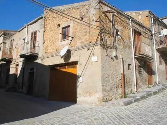 Casa bilocale in vendita in Via Trapani, Cianciana