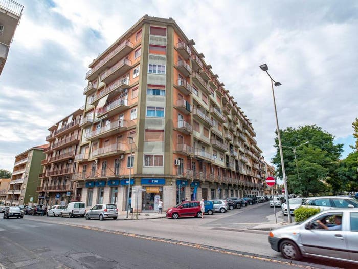 Appartamento con 6 locali in vendita in Via Dante Alighieri, Centro, Caltagirone