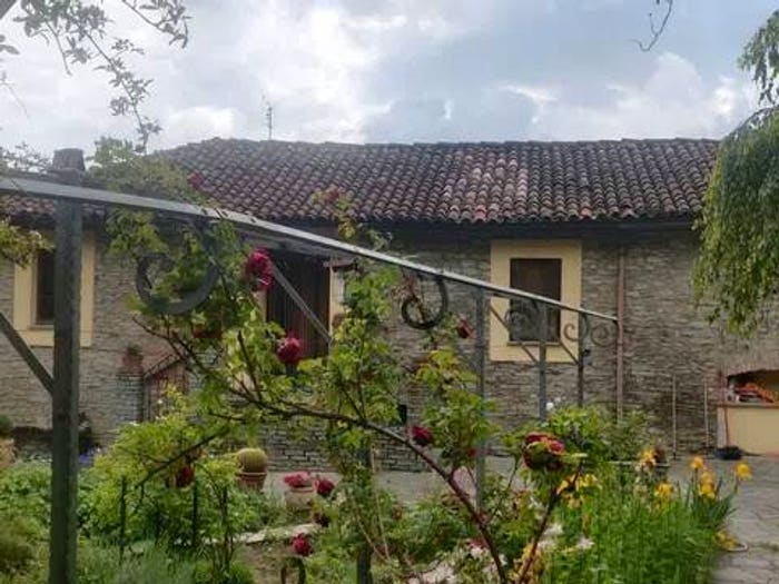 Casa con 6 locali in vendita in Via La Braia, Terzo