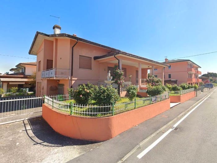 Casa con 6 locali in vendita in Via Giacomo Puccini, Loreo