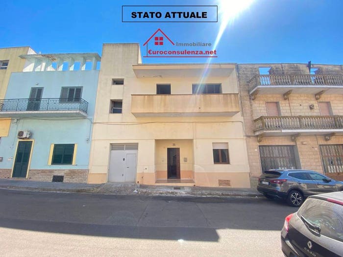 Appartamento con 5 locali in vendita in Via Maggio, PresicceAcquarica