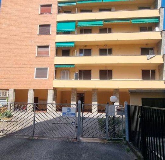 Appartamento quadrilocale in vendita in Via Trieste, Novi Ligure