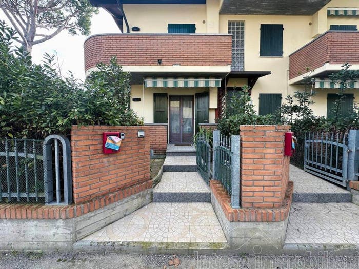 Appartamento trilocale in vendita in Via Pinarella, Pinarella, Cervia