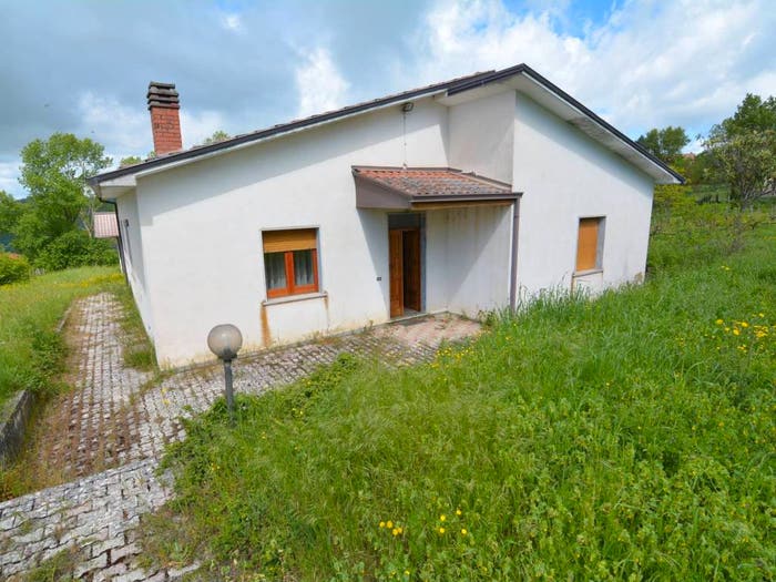Casa trilocale in vendita in Morra De Sanctis