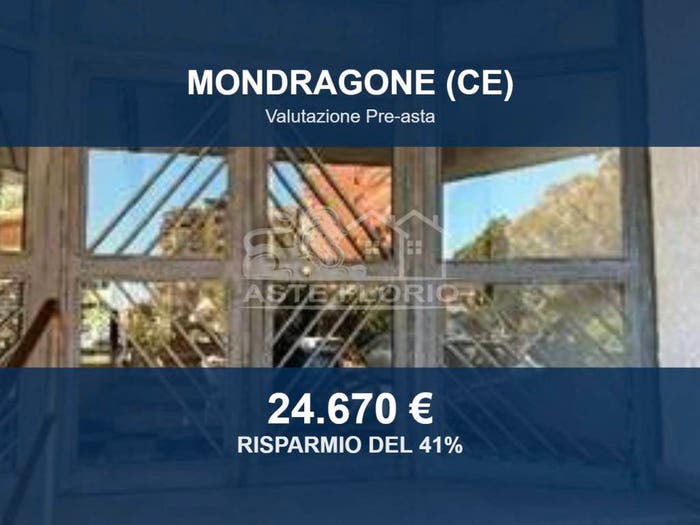 Appartamento quadrilocale in vendita in Via Razzino, Mondragone