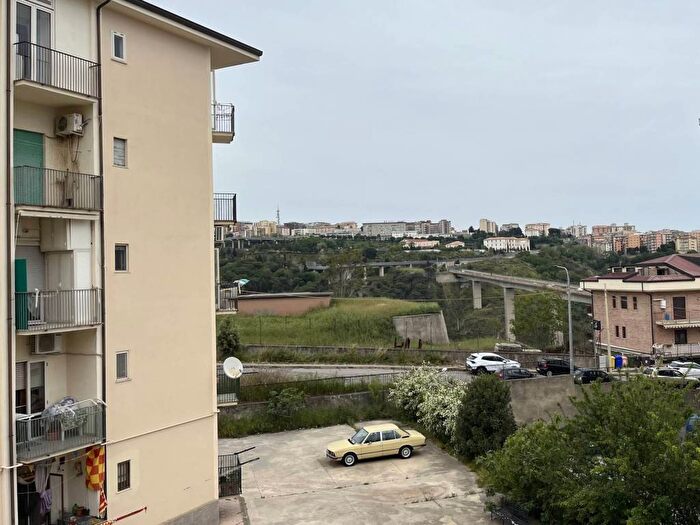 Appartamento trilocale in vendita in Via Patari, Mater Domini Cavita, Catanzaro