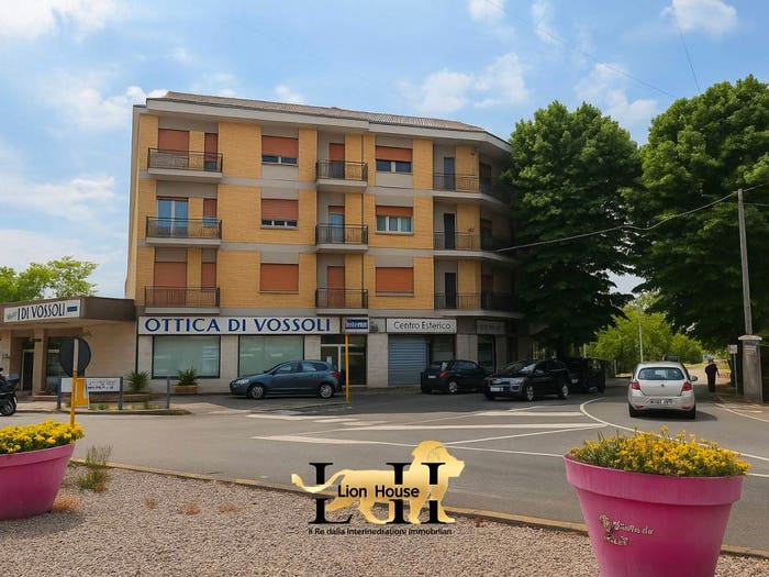 Appartamento con 6 locali in vendita in Via Livio De Carolis, Madonna Della Neve, Frosinone