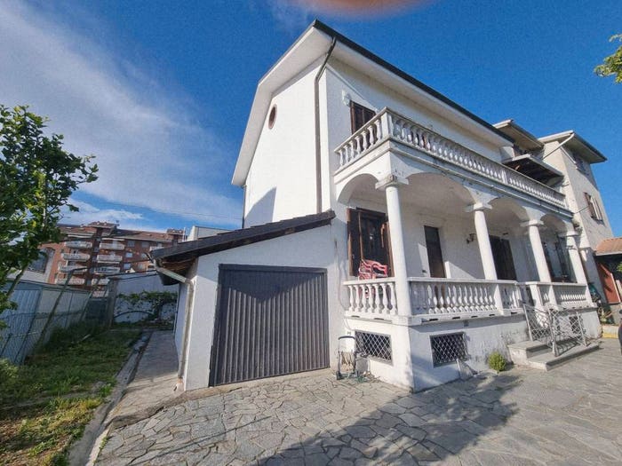 Casa con 6 locali in vendita in Via San Giacomo, Cristo, Alessandria