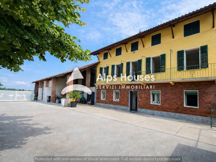 Casa con 6 locali in vendita in Frazione Isola, Bene Vagienna