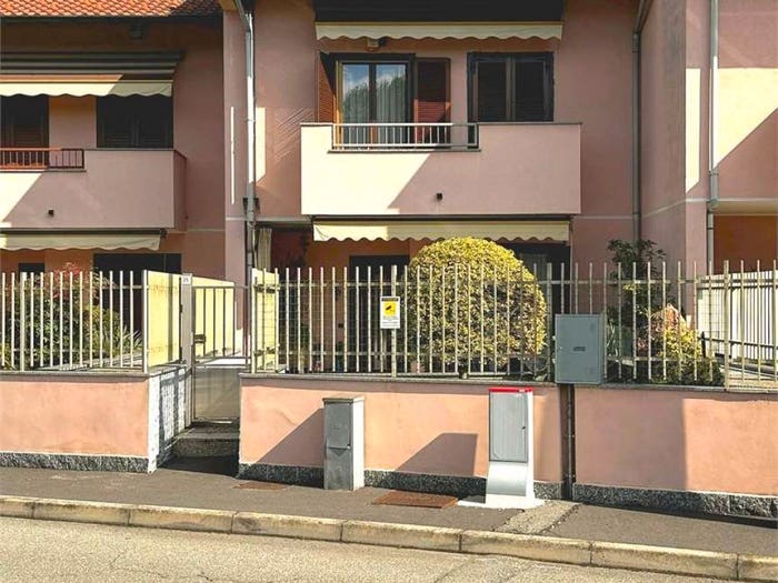 Casa quadrilocale in vendita in Centro, Lonate Pozzolo