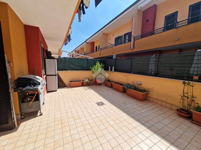 Casa con 5 locali in vendita in villa a schiera via pezzalunga, Pezzalunga, Acerra