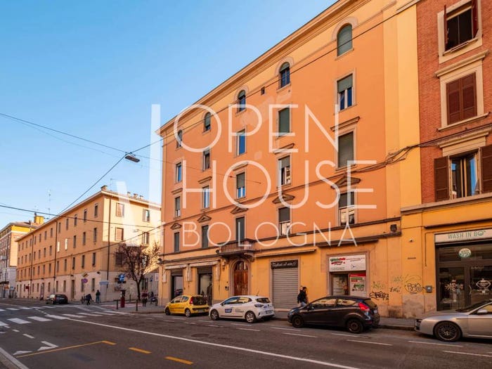 Appartamento trilocale in vendita in Via Vittorio Veneto Bologna, Saffi, Bologna