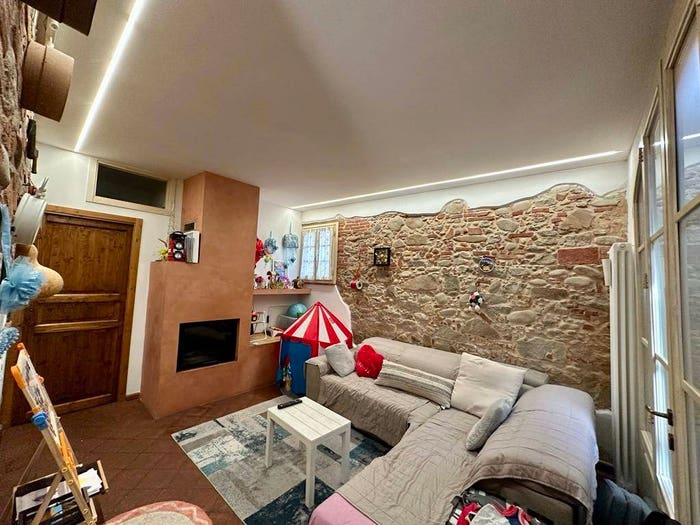 Casa quadrilocale in vendita in San Salvatore, Montecarlo