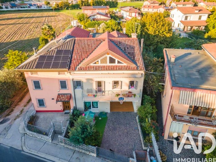 Casa con 5 locali in vendita in Via C  dell'Oro, Centro, Monticello Conte Otto