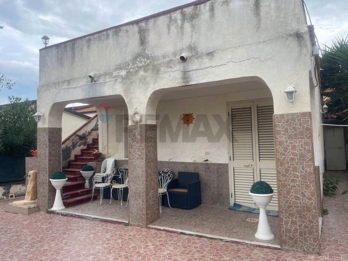 Casa quadrilocale in vendita in Contrada Agnone Bagni, Augusta