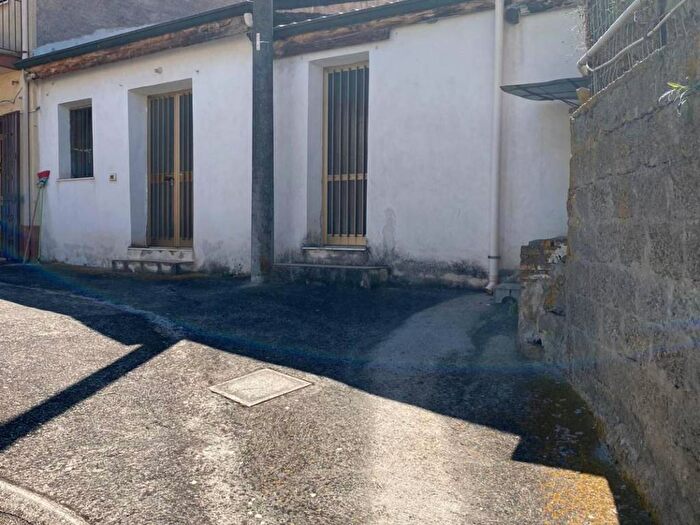 Casa bilocale in vendita in Contrada Vallebruca, Vallebruca Iria, Sant'Agata di Militello