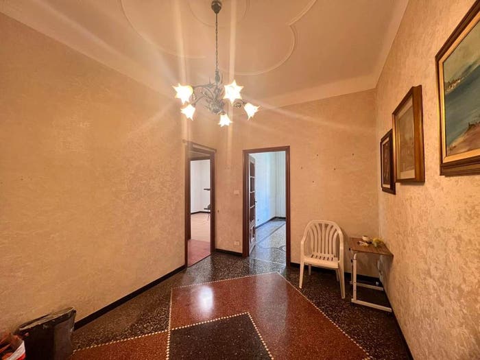 Appartamento trilocale in vendita in Via Piero Pinetti, Quezzi, Genova