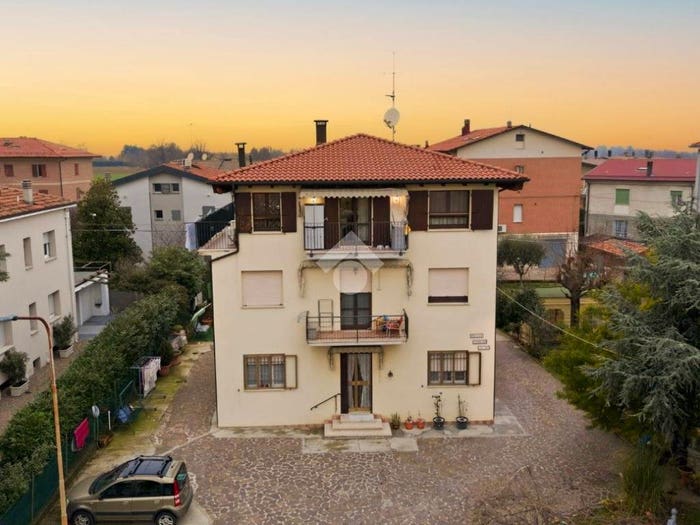 Appartamento quadrilocale in vendita in V delle Radici, Centro, Formigine
