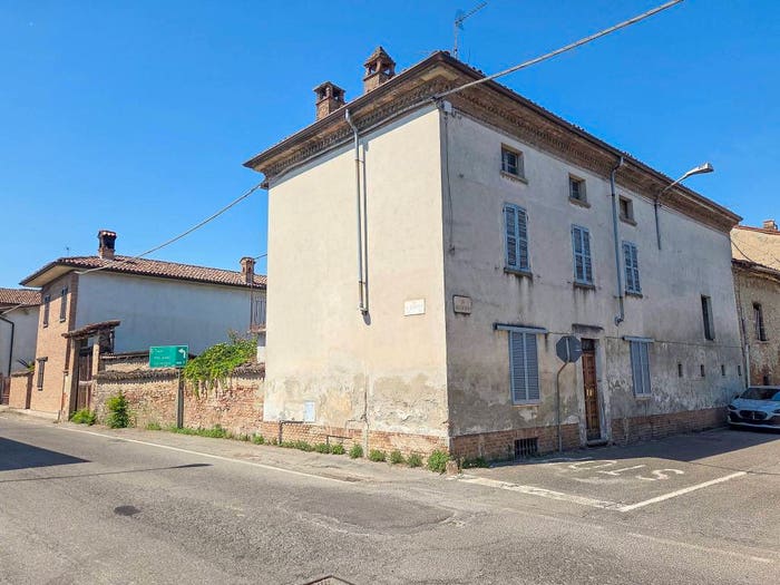 Casa con 6 locali in vendita in Via Luigi Gattinara, Centro, Castelnuovo Scrivia