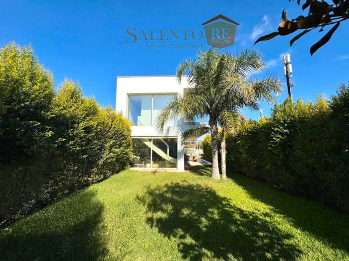 Casa con 5 locali in vendita in Via Fabrizio De Andrè, Casarano