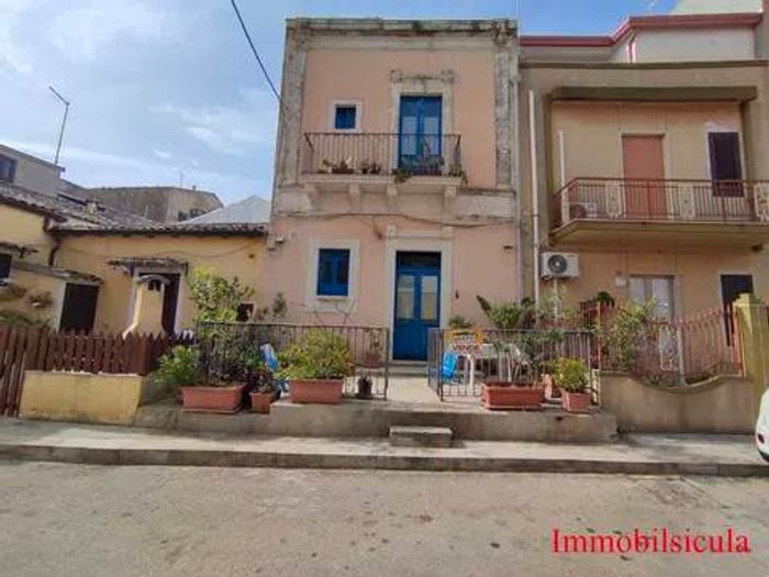 Casa con 5 locali in vendita in Via Guerrazzi, Centro, Ispica