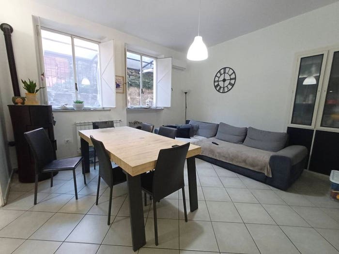Appartamento trilocale in vendita in Via San Michele, Sant'Angelo di Brolo