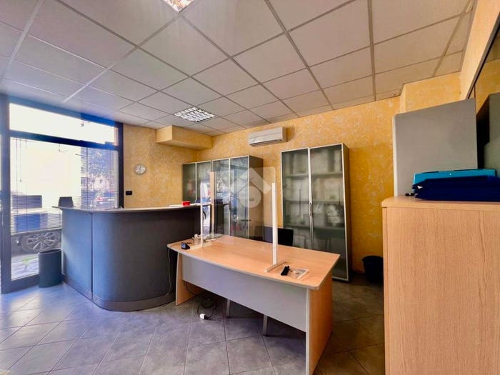 Appartamento trilocale in vendita in Via Ippolito Nievo, Centro, Finale Ligure