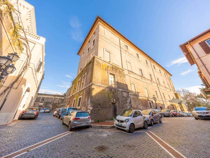 Appartamento trilocale in vendita in Via Fabio e Raffaello Giovagnoli, Centro Storico, Monterotondo