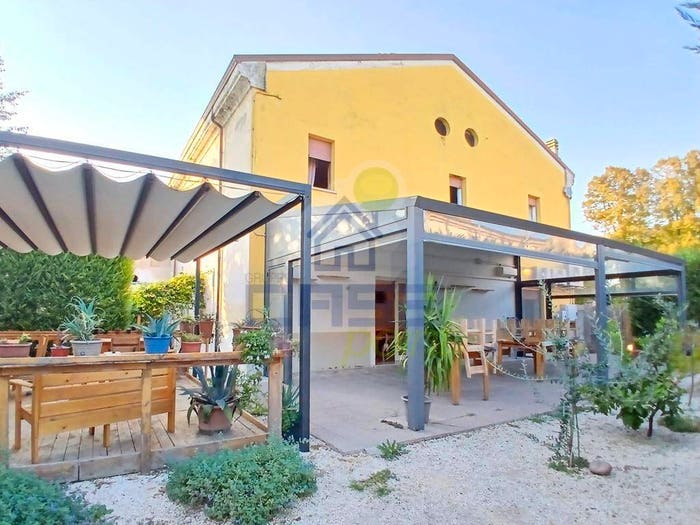 Casa con 6 locali in vendita in Via Don Minzoni, Sarginesco, Castellucchio