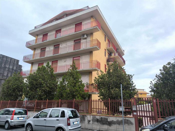 Appartamento trilocale in vendita in Via Villa Glori, Picanello, Catania