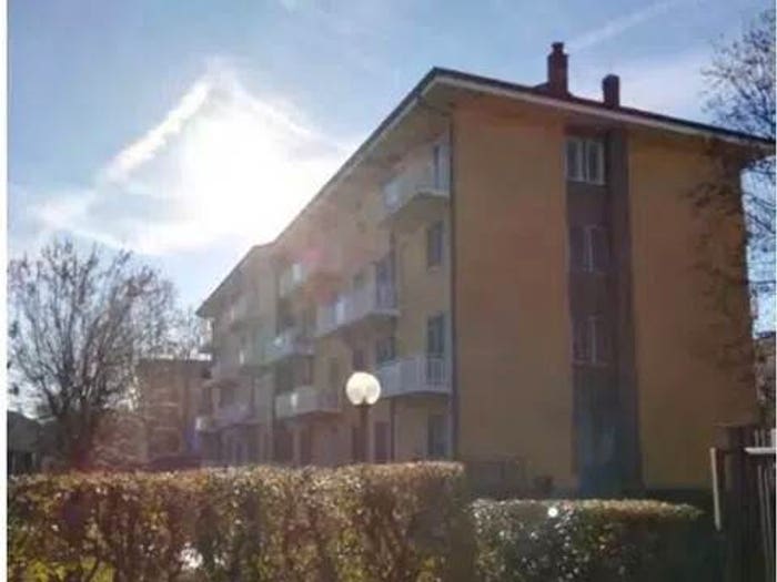Appartamento quadrilocale in vendita in Via Giacomo Leopardi, Centro, Cernusco sul Naviglio