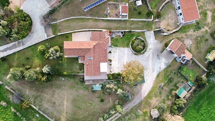 Casa con 8 locali in vendita in Strada Statale, Olbia