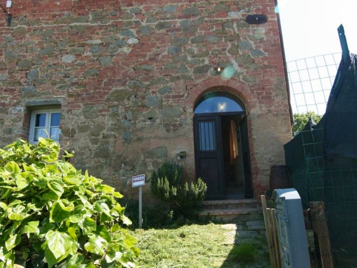 Appartamento con 6 locali in vendita in Centro, Lucignano