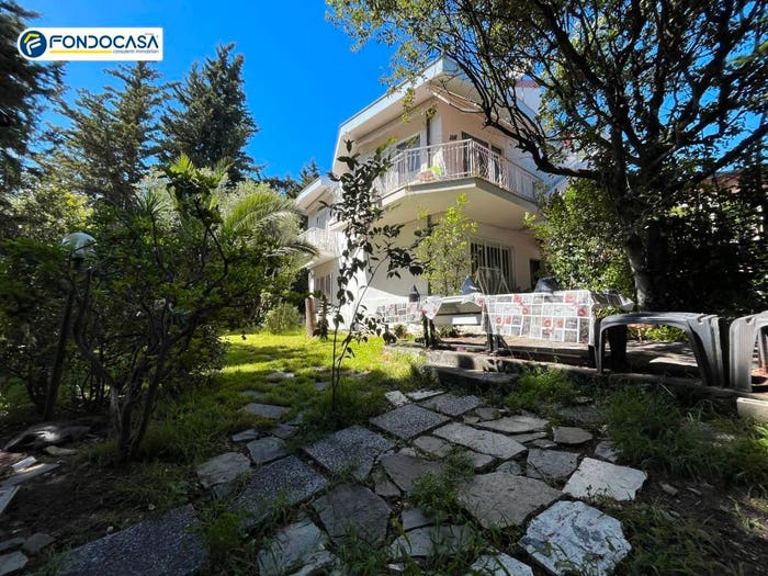 Appartamento trilocale in vendita in Via Feltre, Borghetto Santo Spirito
