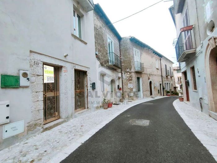 Casa bilocale in vendita in Strada Ariella, San Lorenzello
