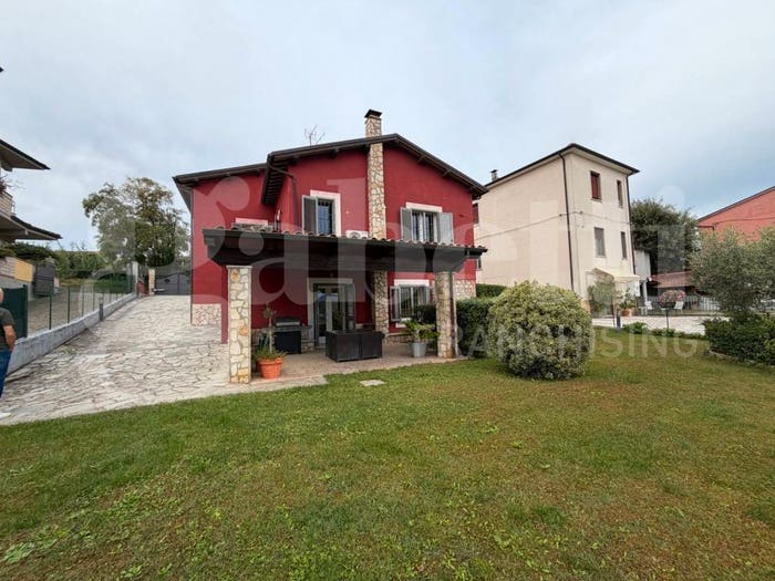 Casa con 6 locali in vendita in Villa ind strada provinciale di collescipoli, Polymer Collescipoli, Terni