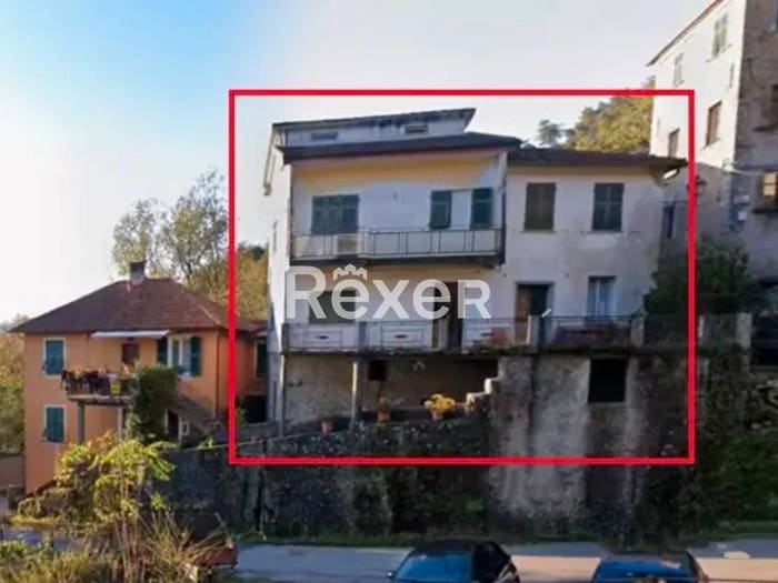 Casa con 6 locali in vendita in Via IV Novembre, Sesta Godano