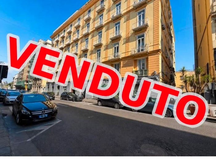 Appartamento quadrilocale in vendita in Via piedigrotta, Mergellina Piedigrotta, Napoli