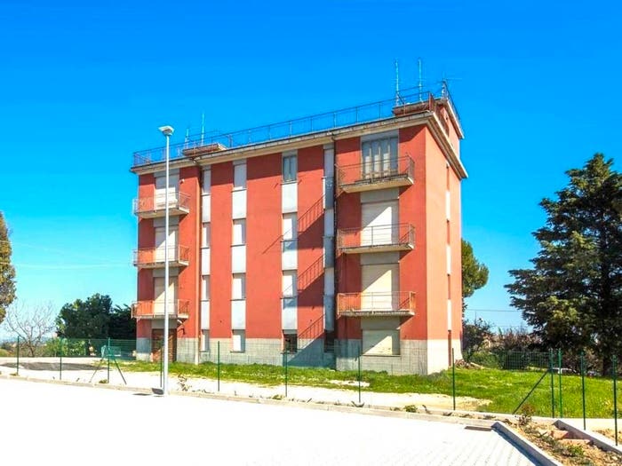 Casa con 6 locali in vendita in Via Monte della Serra, Madonna Del Sole, Belvedere Ostrense
