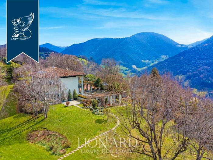 Casa con 6 locali in vendita in Cene