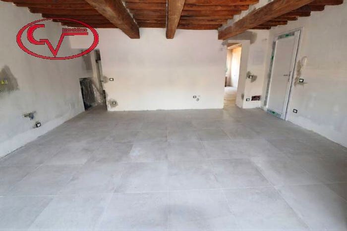 Appartamento trilocale in vendita in Via Aretina, Levane, Montevarchi