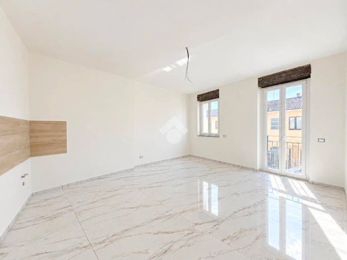 Appartamento trilocale in vendita in Via Volta, Centro, Trecate